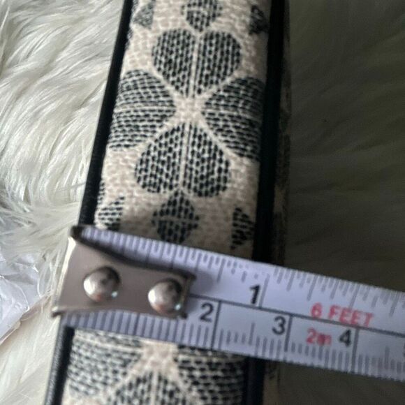 Kate Spade Spade Flower Convertible Wristlet NWT $189 - Picture 9 of 9